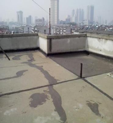 明水漏水维修 楼顶漏水是什么原因，楼顶漏水维修方法是什么?